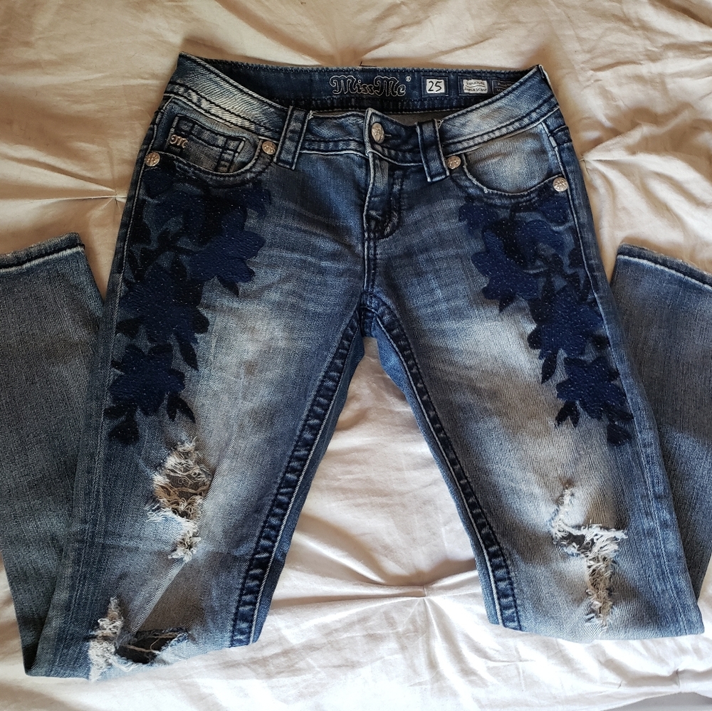 Miss Me Signature Ankle Skinny Jeans